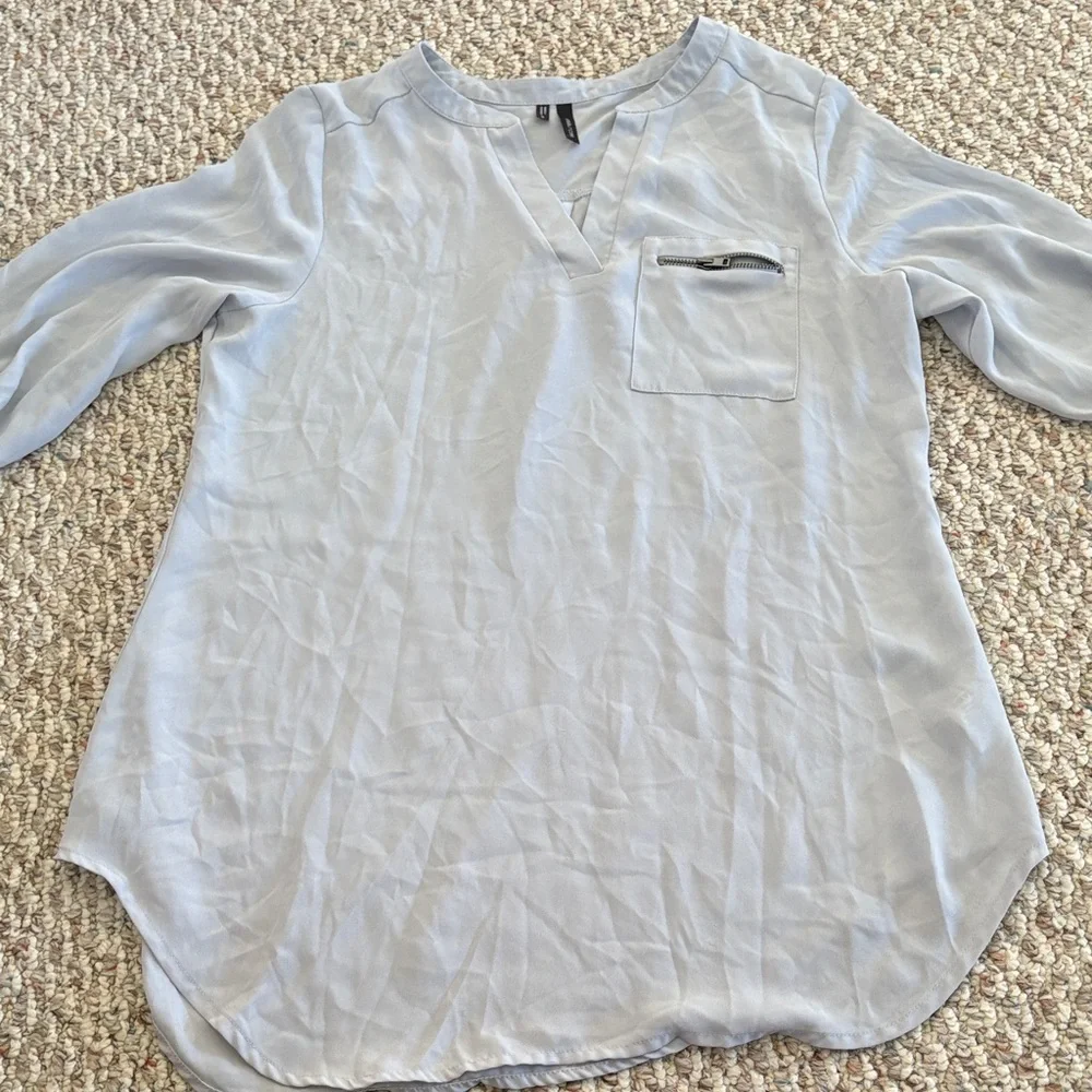 Women’s Blouse Bundle - Picture 14 of 16